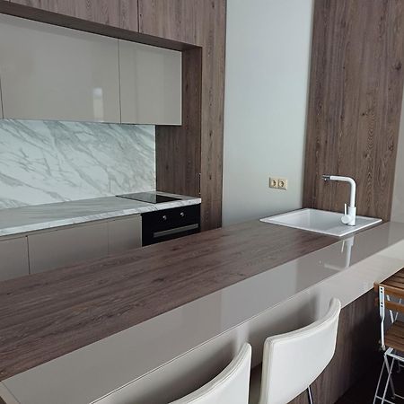 Апартаменти И Стаи За Гости Анхиало Pomorie Exteriör bild
