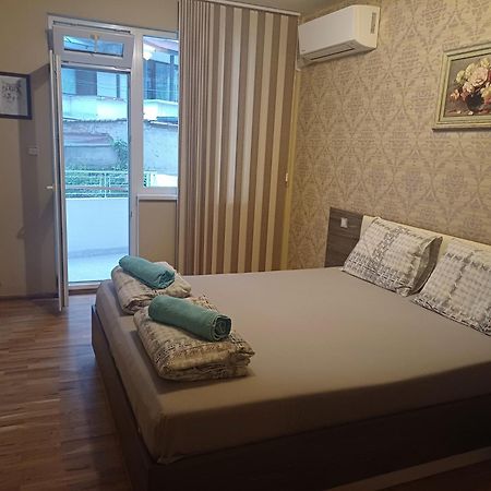 Апартаменти И Стаи За Гости Анхиало Pomorie Exteriör bild