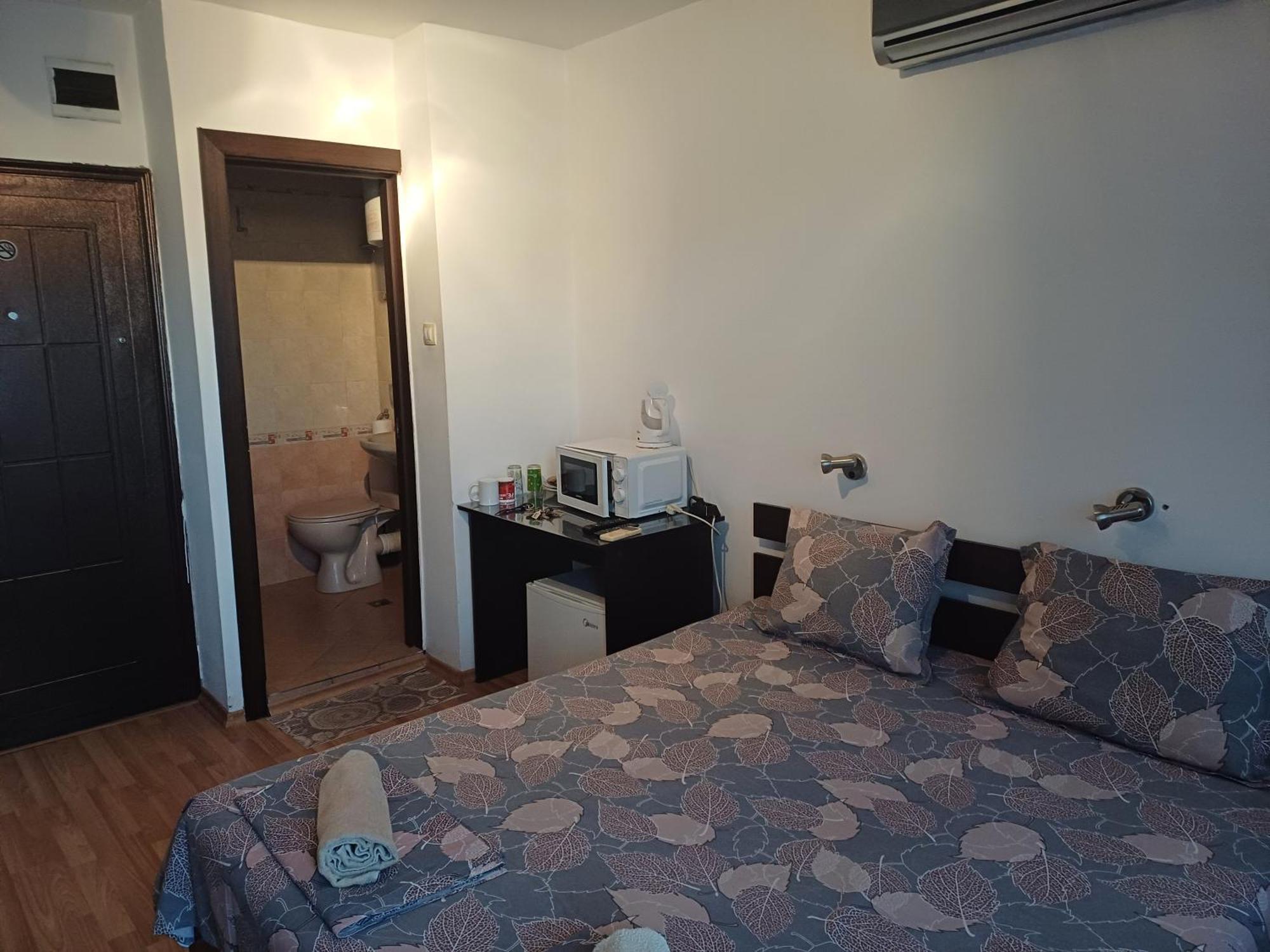 Апартаменти И Стаи За Гости Анхиало Pomorie Exteriör bild