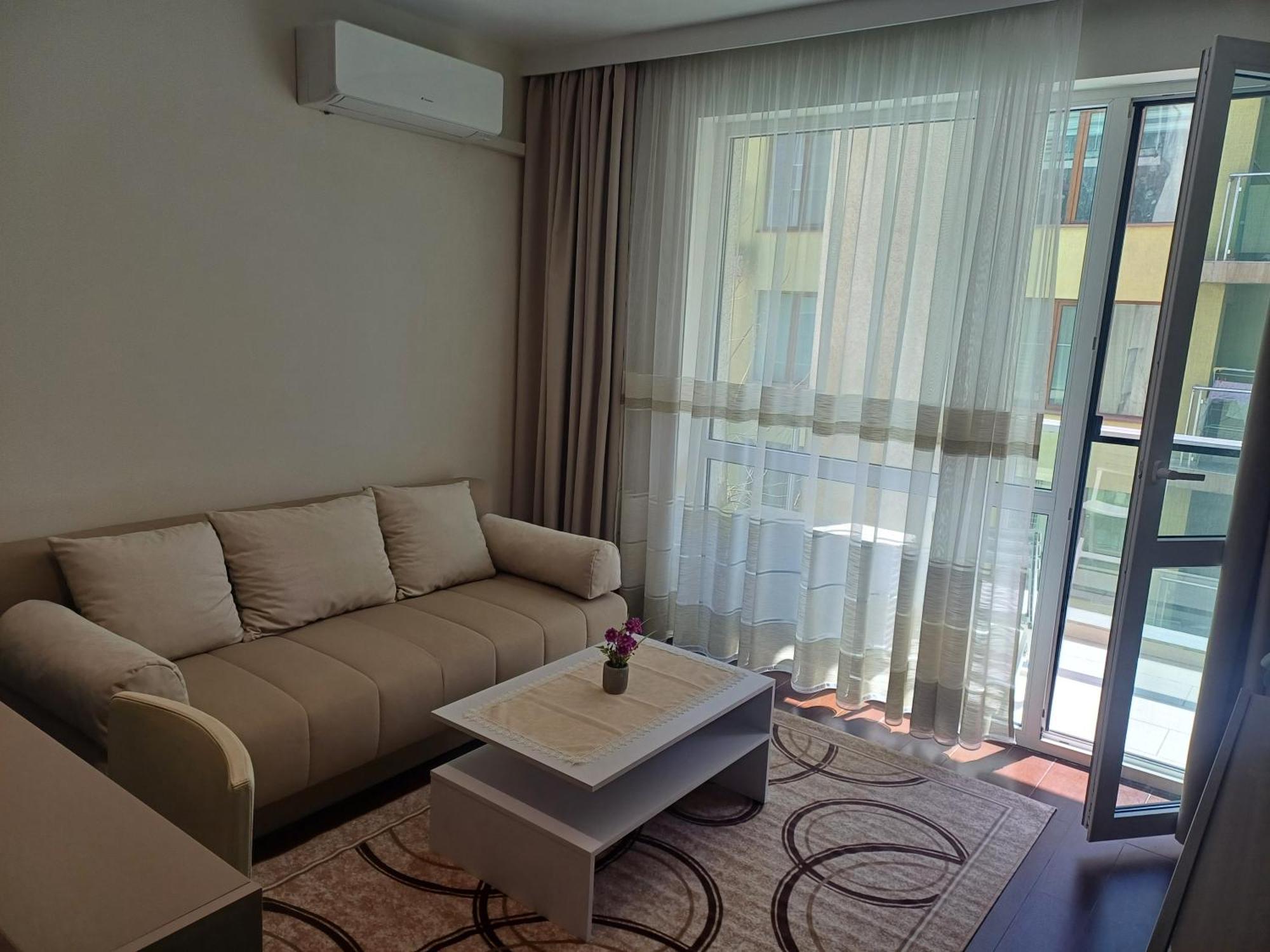 Апартаменти И Стаи За Гости Анхиало Pomorie Exteriör bild