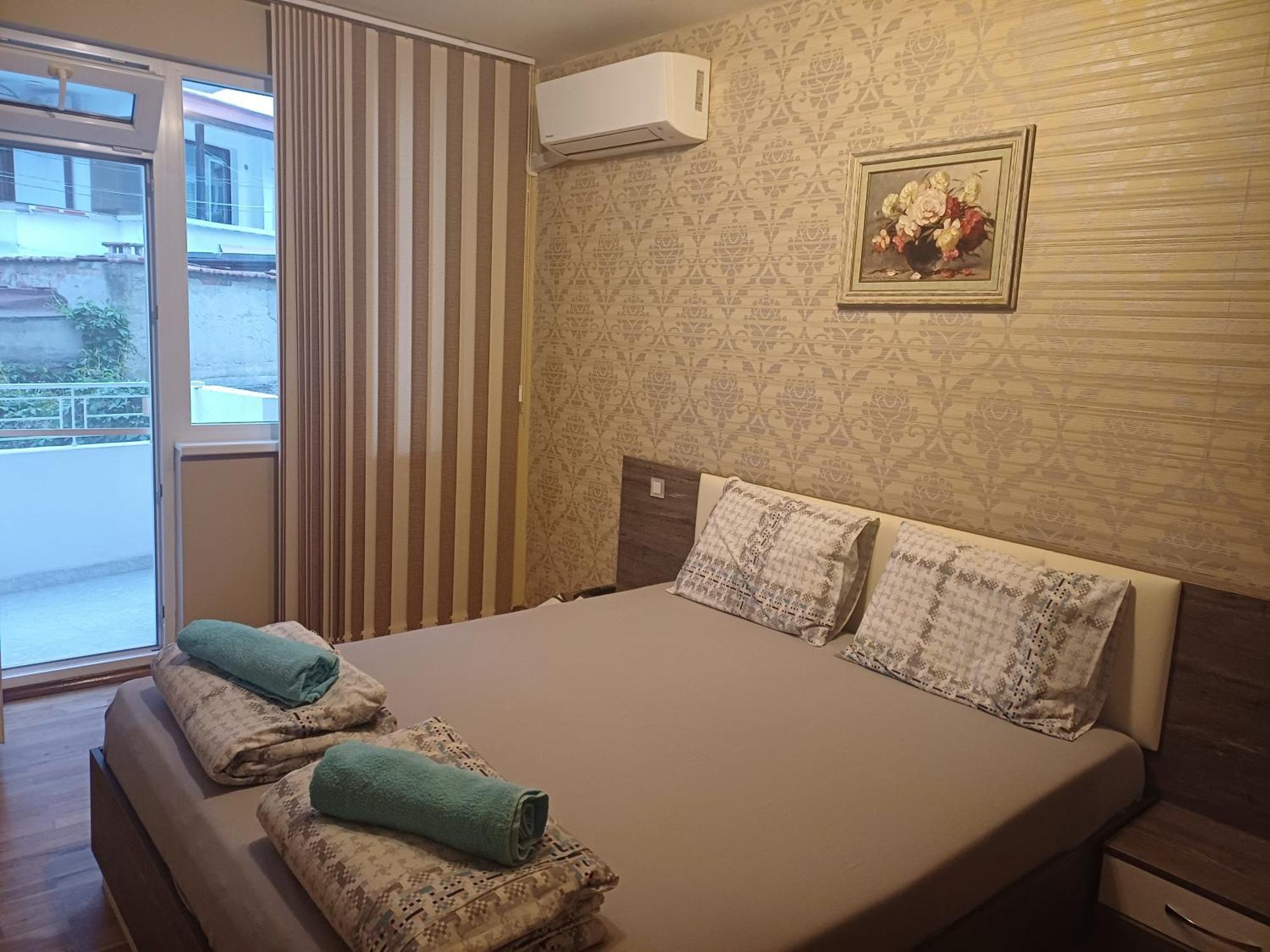 Апартаменти И Стаи За Гости Анхиало Pomorie Exteriör bild
